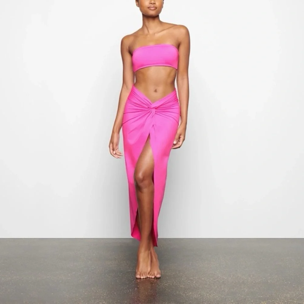 NWT Skims Swim Bandeau Bikini Top, Size XXS Pink‎ Taffy